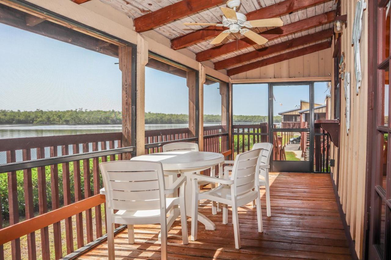 River Wilderness Waterfront Cabins Everglades City Eksteriør billede