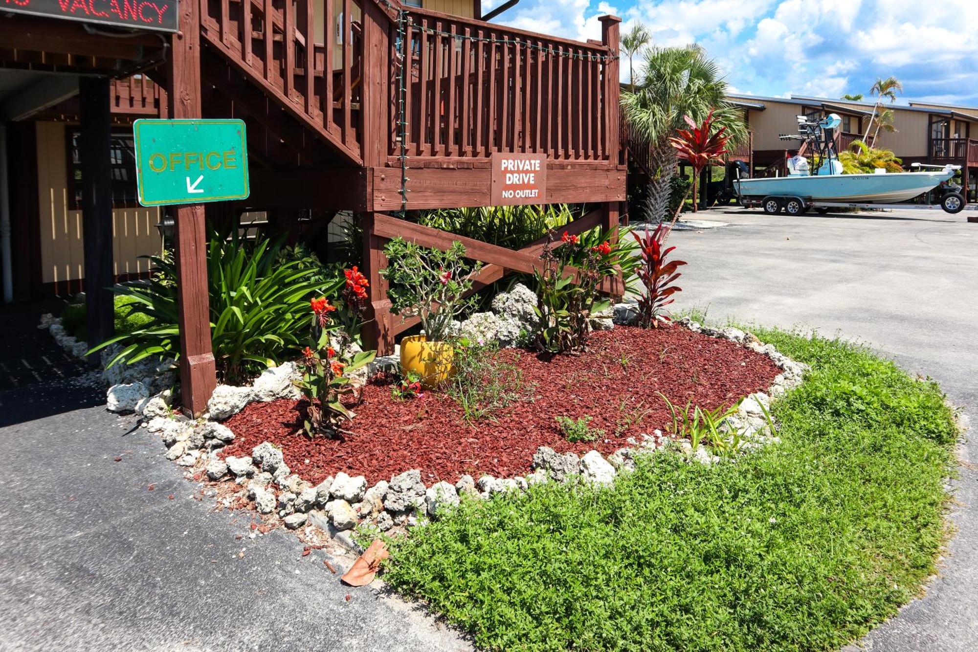 River Wilderness Waterfront Cabins Everglades City Eksteriør billede